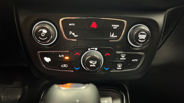 Used 2021 Jeep Compass Latitude FWD image 18