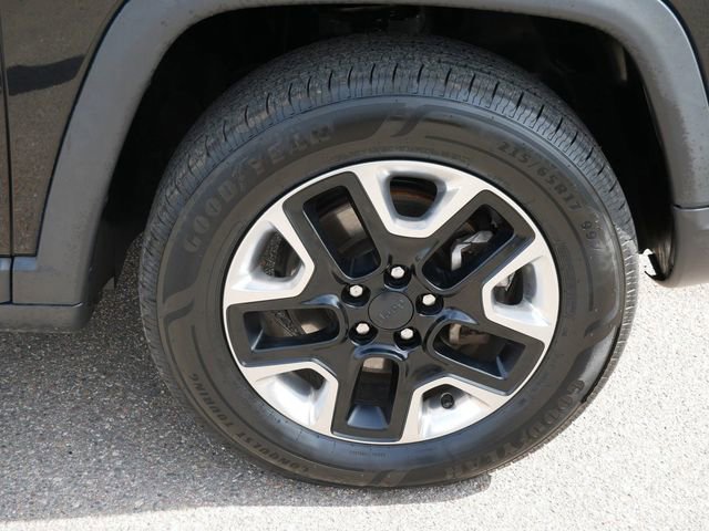 Used 2018 Jeep Compass Trailhawk w/ Leather Interior Group AWD/4WD image 7
