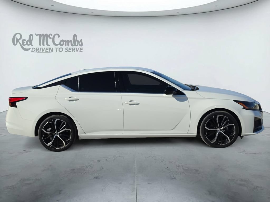 Used 2023 Nissan Altima 2.5 SR FWD image 6