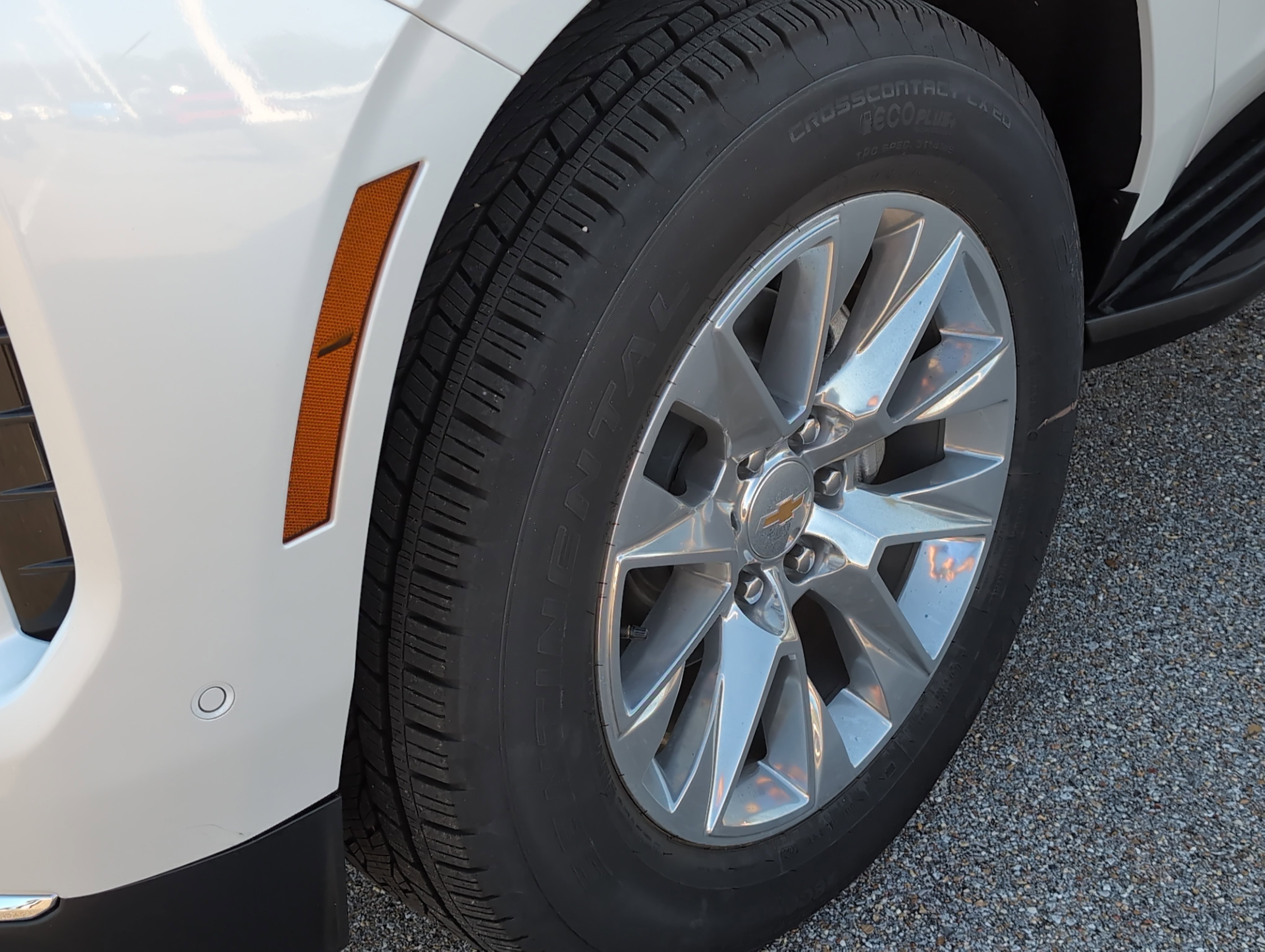 New 2025 Chevrolet Suburban Premier w/ Sun And Tow Package image 36