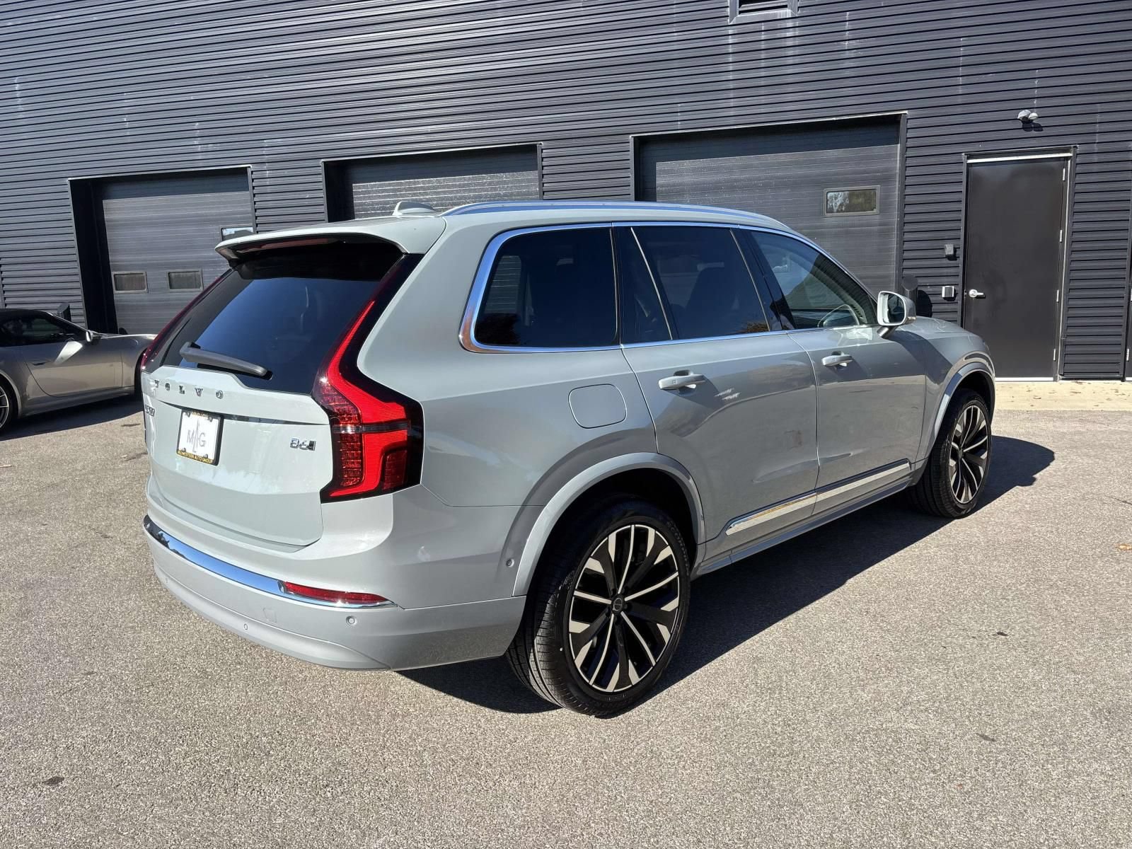 New 2026 Volvo XC90 B6 Ultra w/ Protection Package AWD/4WD image 7