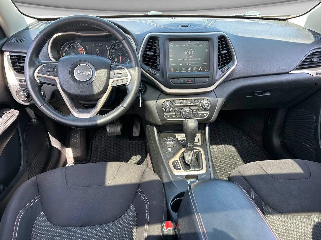 Used 2016 Jeep Cherokee 75th Anniversary AWD/4WD image 20