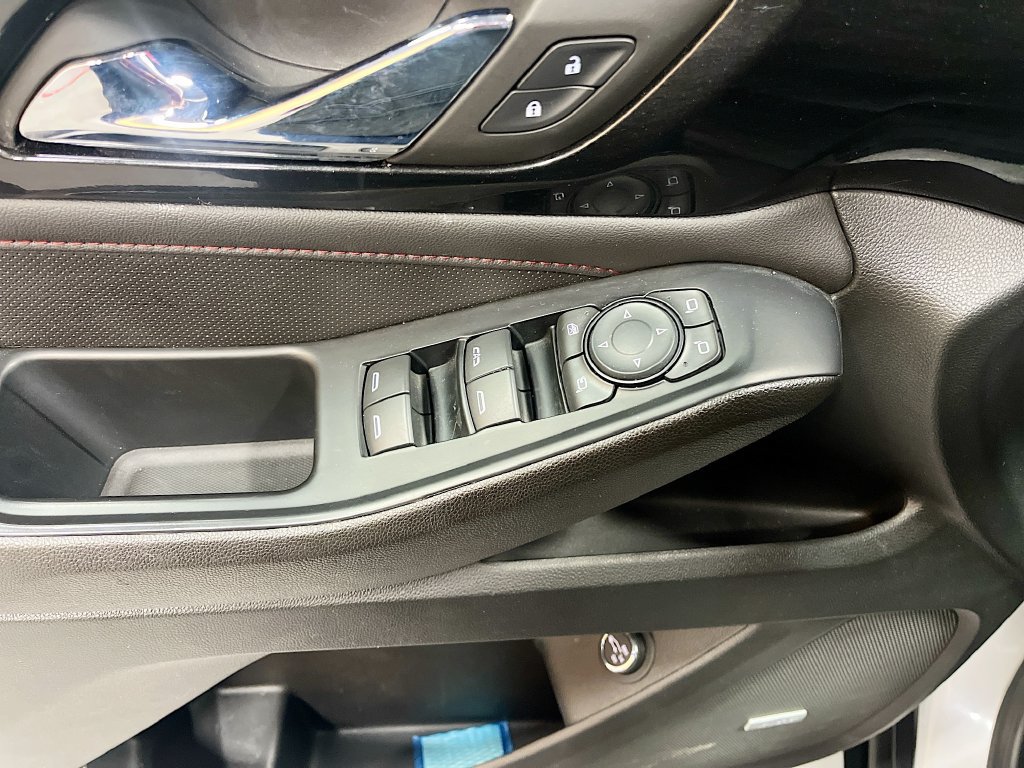 Used 2023 Chevrolet Traverse RS AWD/4WD image 18