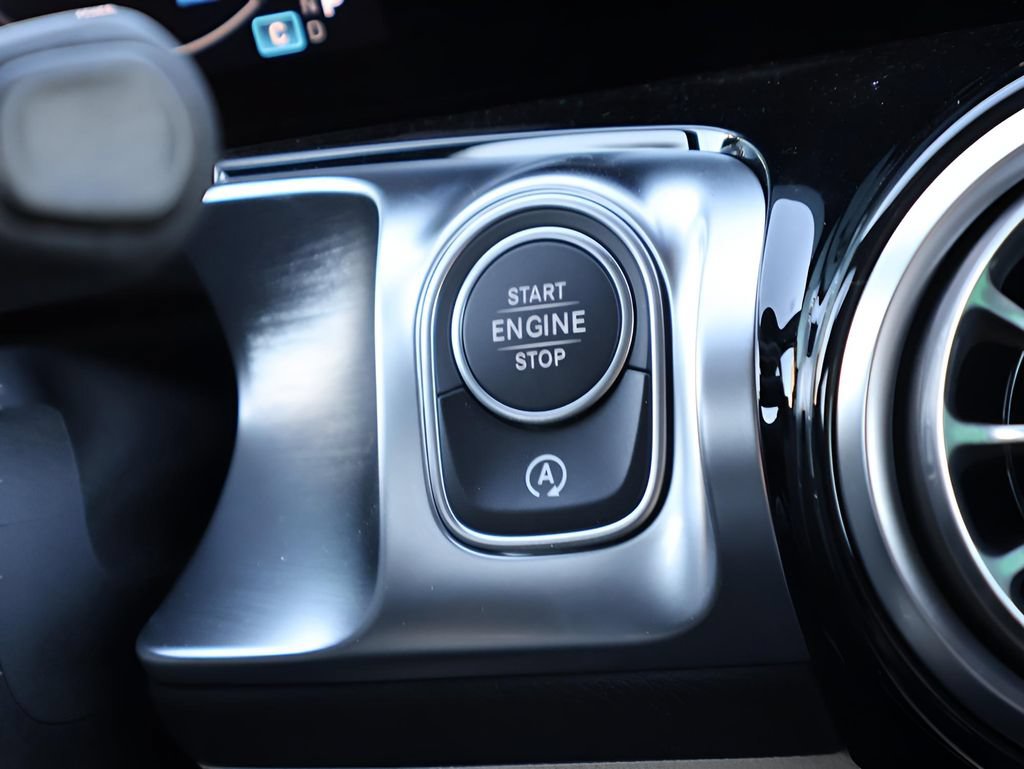 New 2026 Mercedes-Benz GLB 250 4MATIC image 29