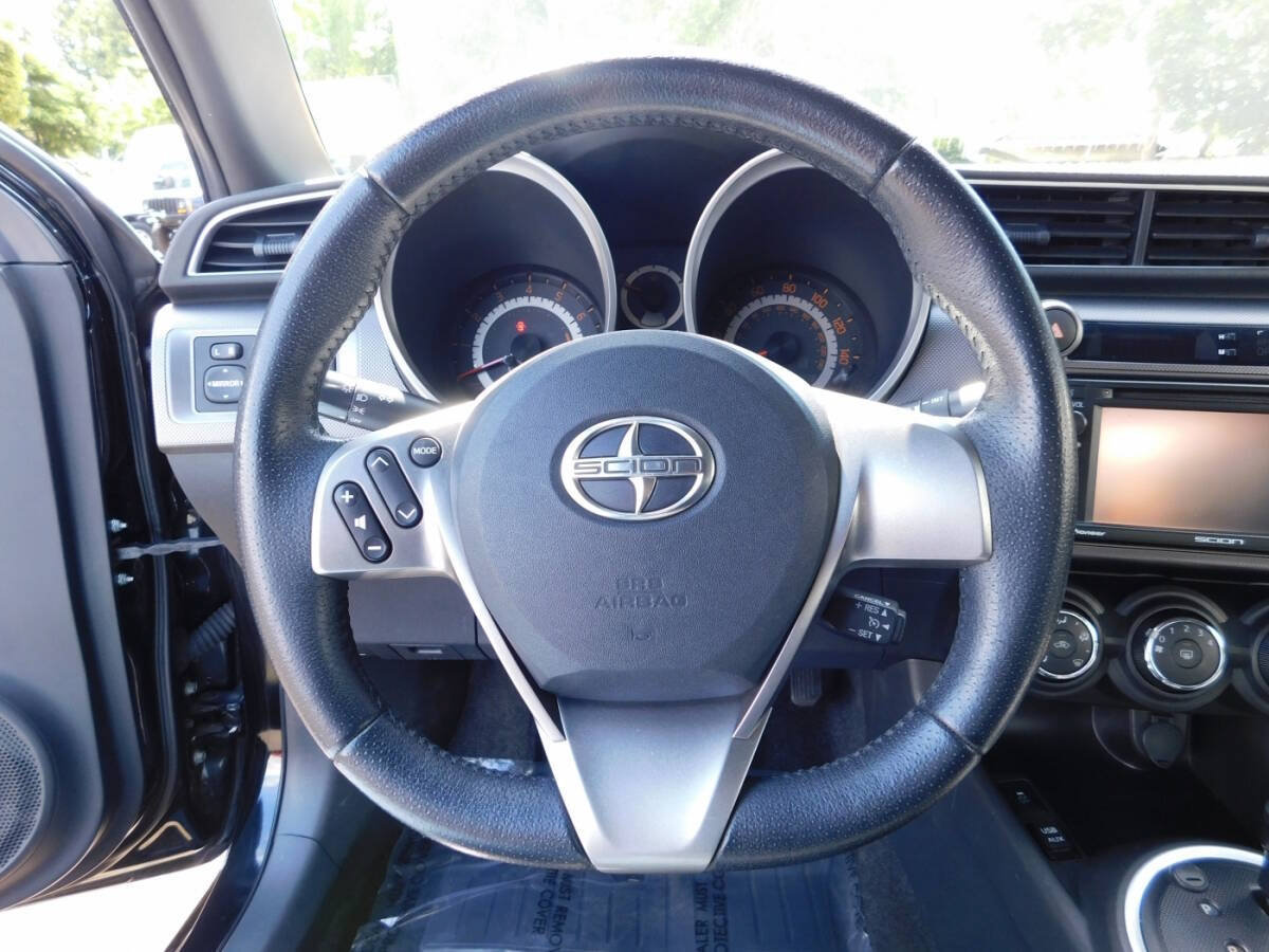 Used 2014 Scion tC FWD image 9
