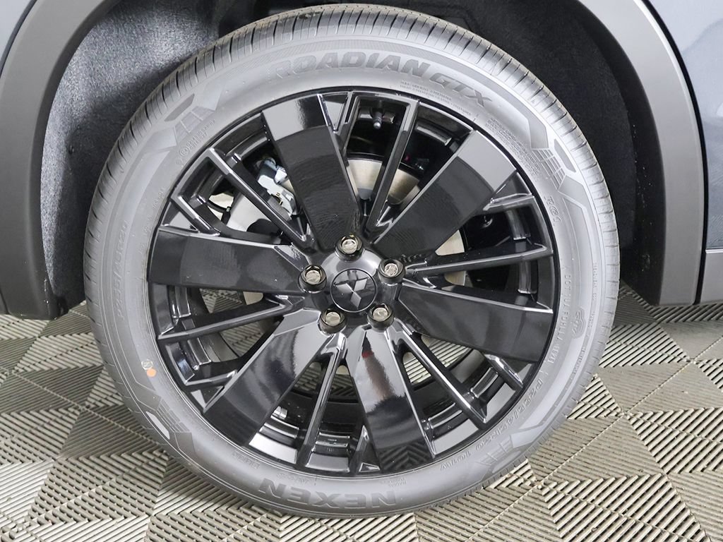 New 2026 Mitsubishi Outlander LE AWD/4WD image 20