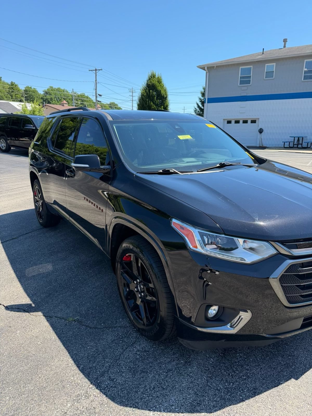 Used 2020 Chevrolet Traverse Premier w/ Redline Edition AWD/4WD image 3