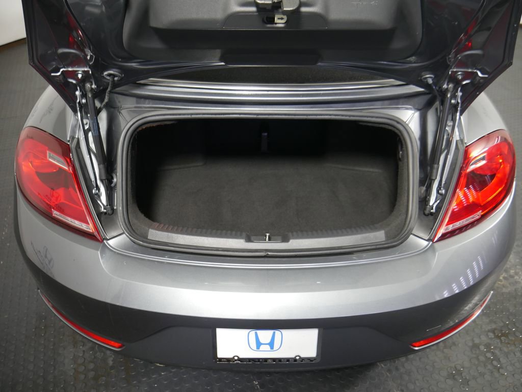Used 2019 Volkswagen Beetle 2.0T SE image 6