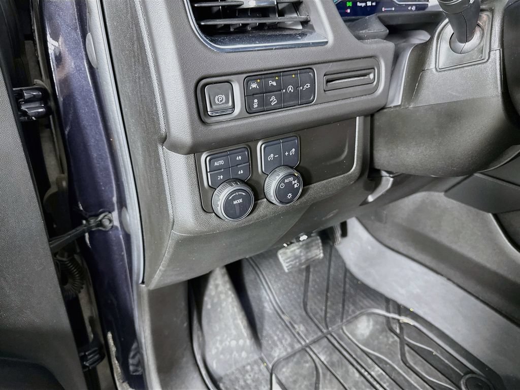 Used 2022 Chevrolet Tahoe Z71 AWD/4WD image 10