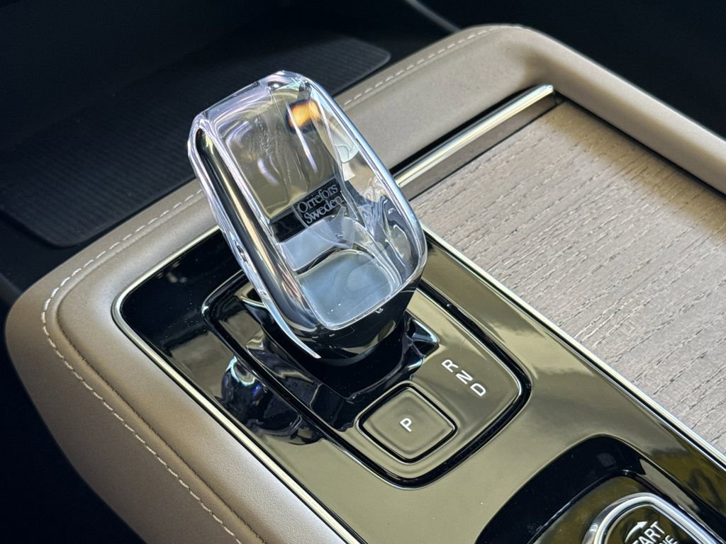 New 2026 Volvo XC90 B6 Plus w/ Protection Package Premier image 22