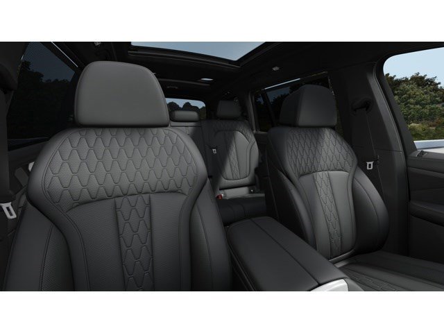 New 2026 BMW X7 M60i image 11