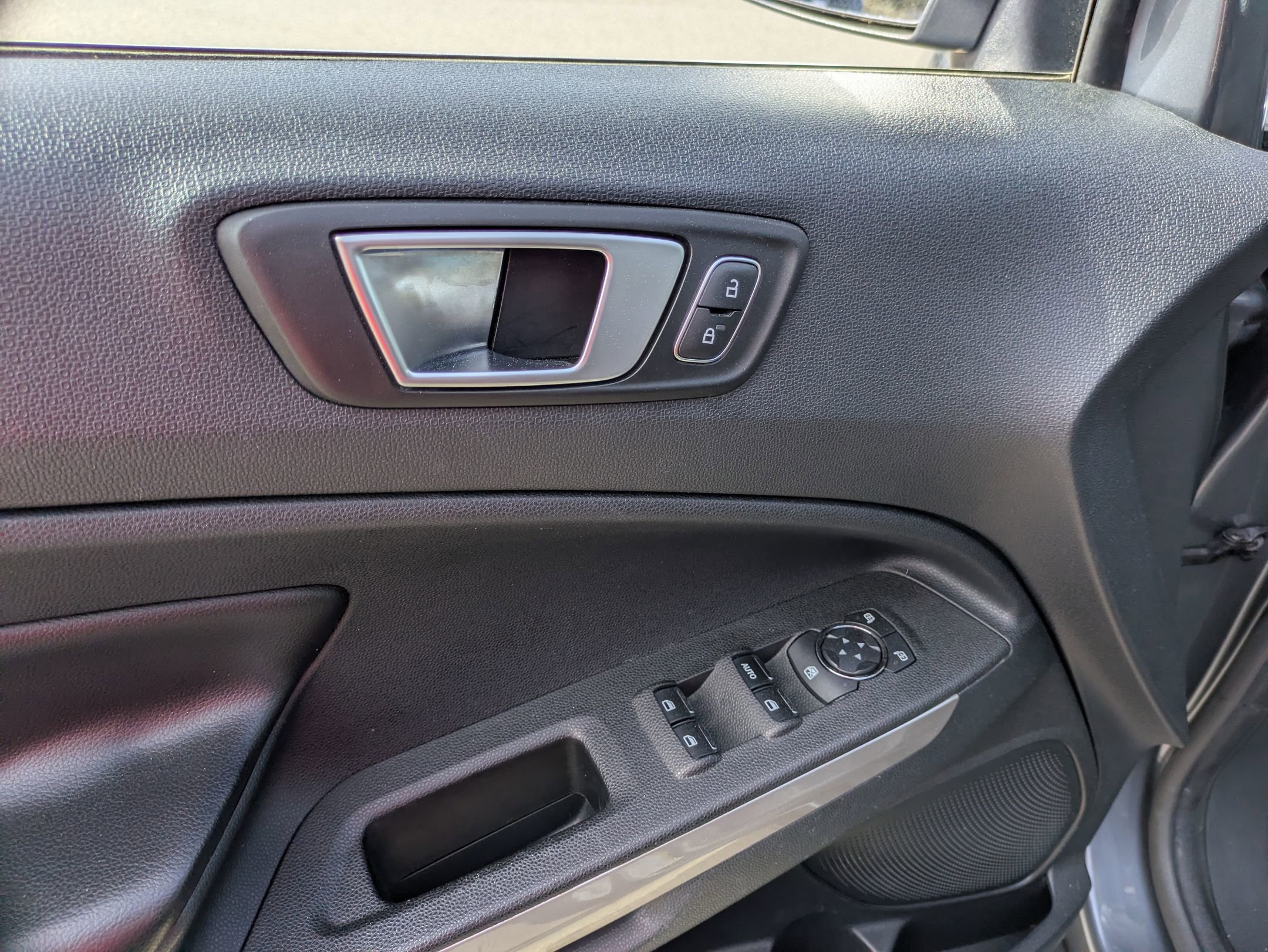 Used 2021 Ford EcoSport Titanium image 16