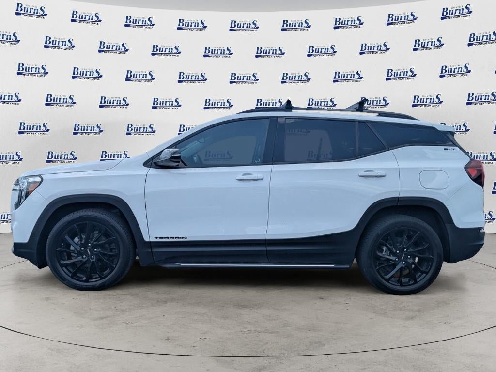 Used 2023 GMC Terrain SLT w/ LPO, 'HIT The Road' Package FWD image 5
