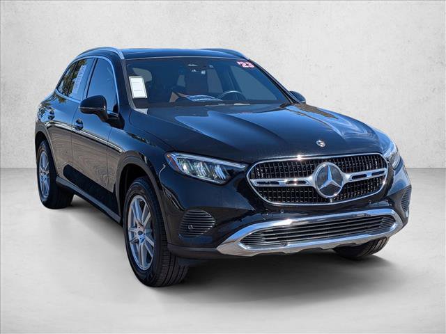 Used 2023 Mercedes-Benz GLC 300 4MATIC image 4