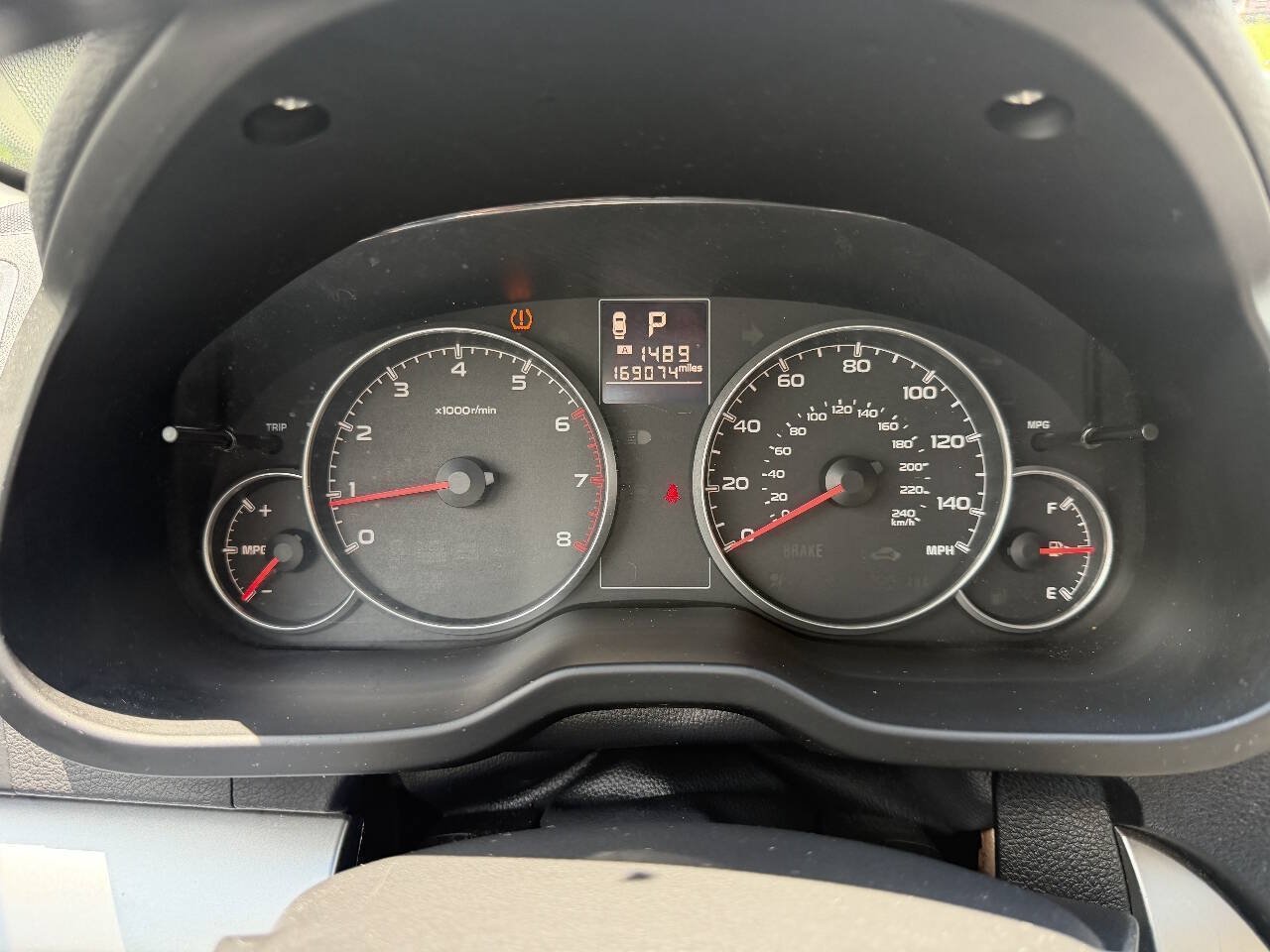 Used 2014 Subaru Outback 2.5i Premium AWD/4WD image 18