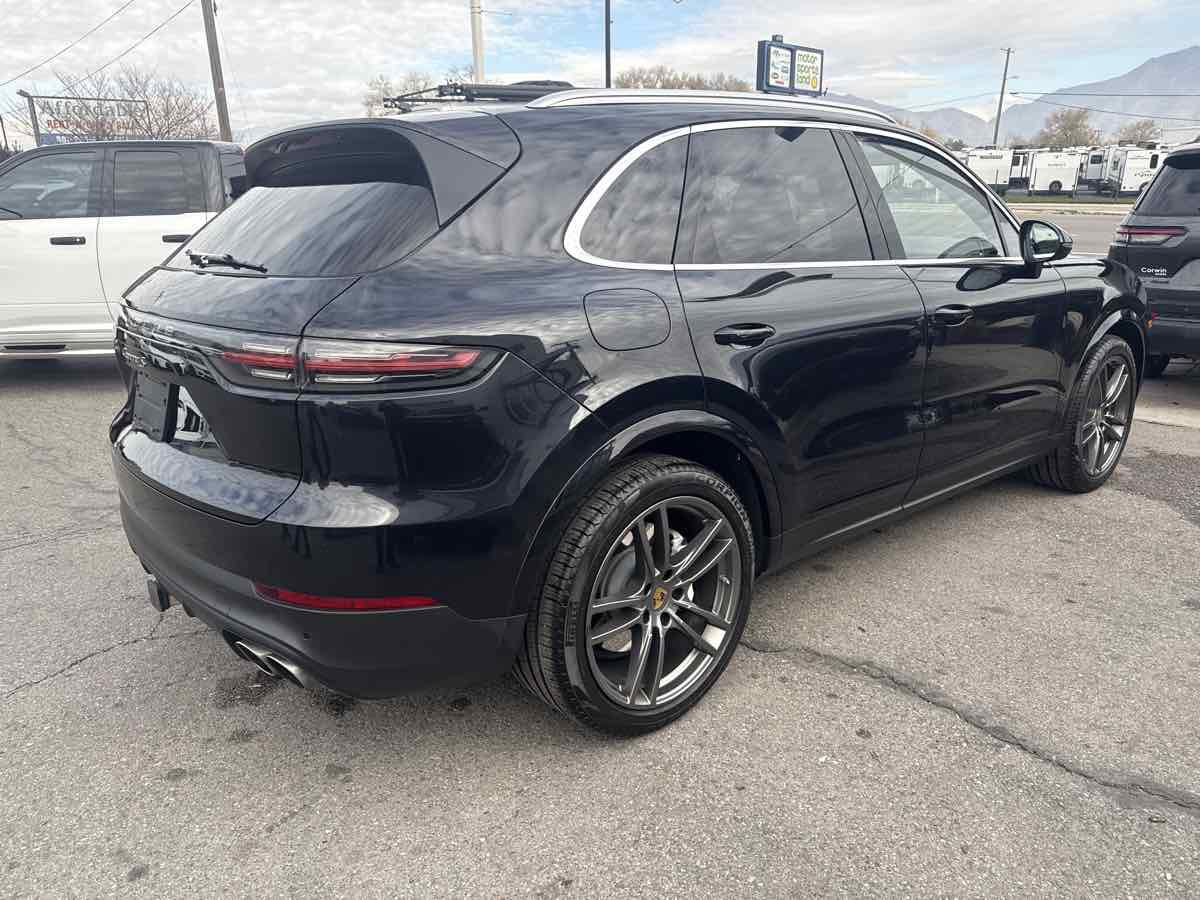 Used 2020 Porsche Cayenne S image 6