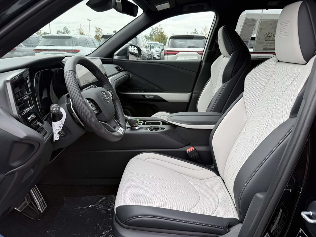 New 2026 Lexus TX 500h AWD image 12