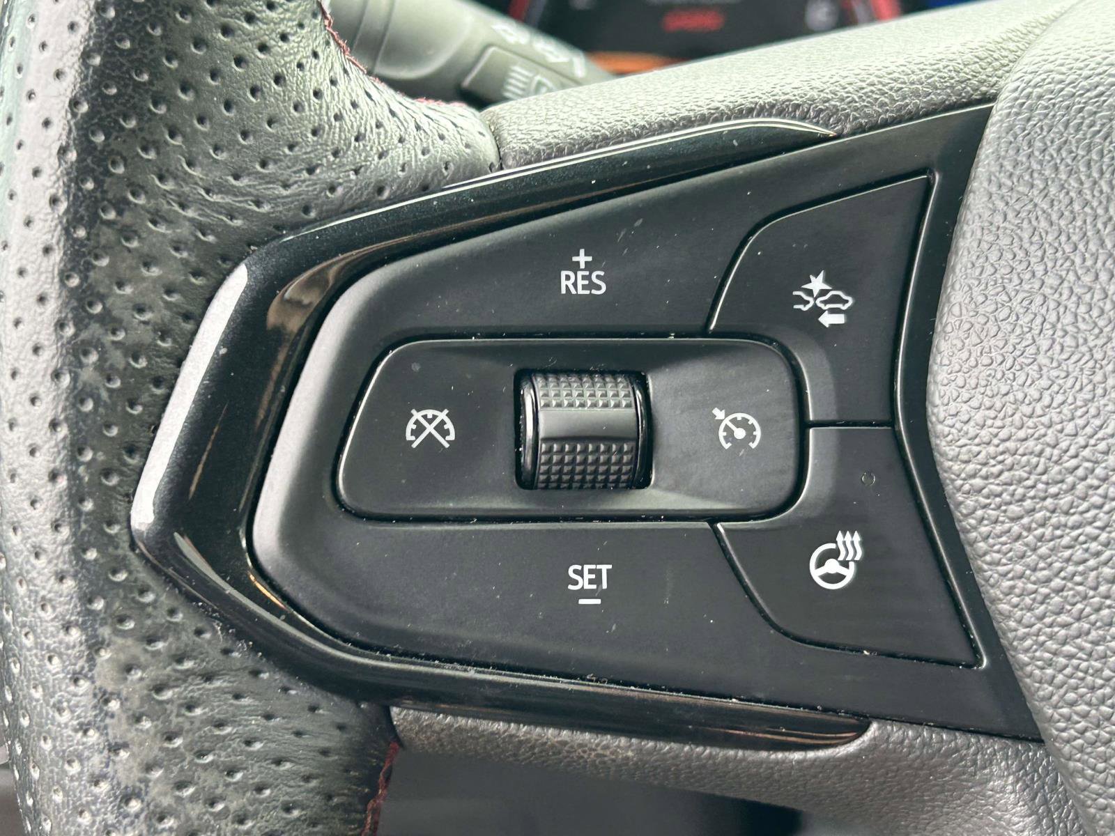 Used 2022 Chevrolet TrailBlazer RS w/ Sun and Liftgate Package image 22