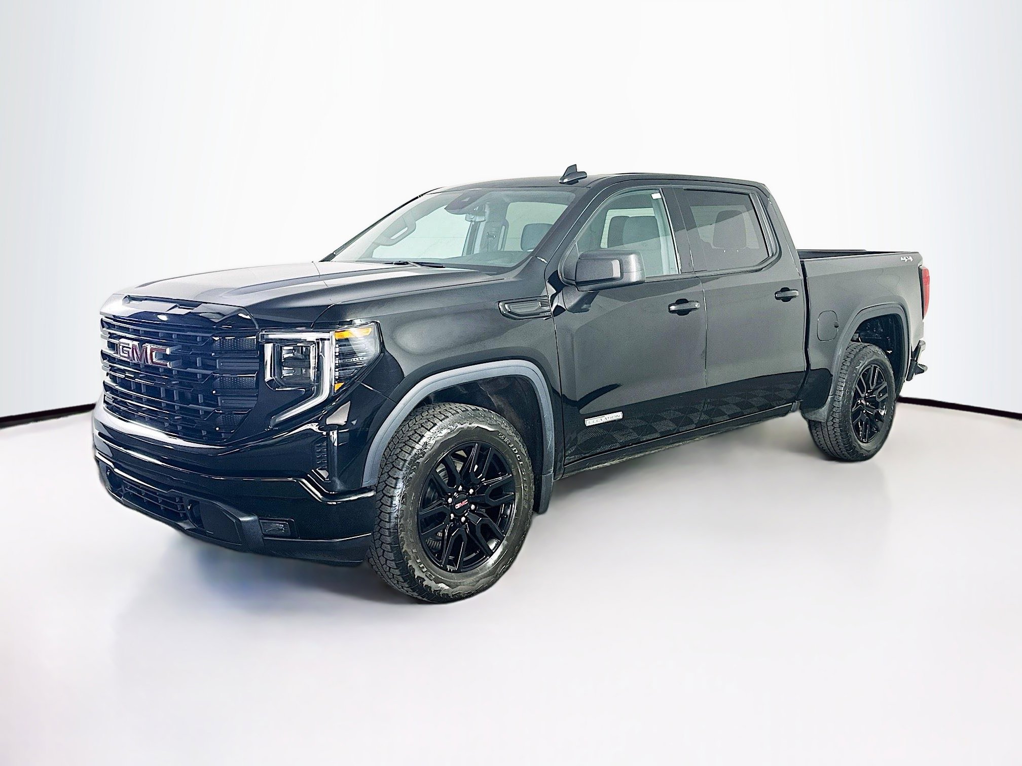 Used 2024 GMC Sierra 1500 Elevation image 3