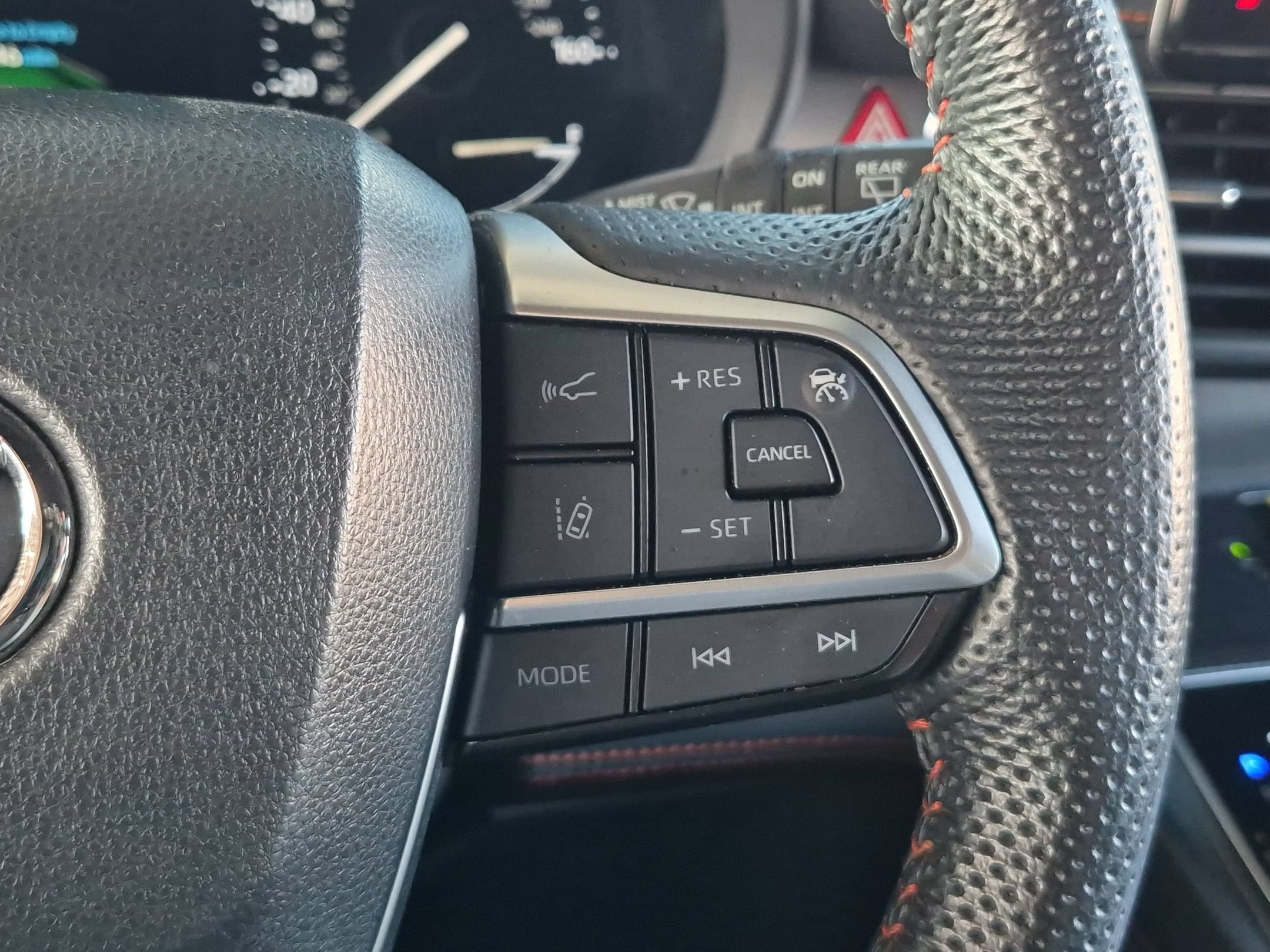 Certified 2024 Toyota Sienna XSE w/ XSE Plus Package FWD image 18