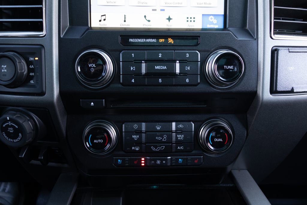 Used 2018 Ford F150 Raptor w/ Equipment Group 802A Luxury AWD/4WD image 36