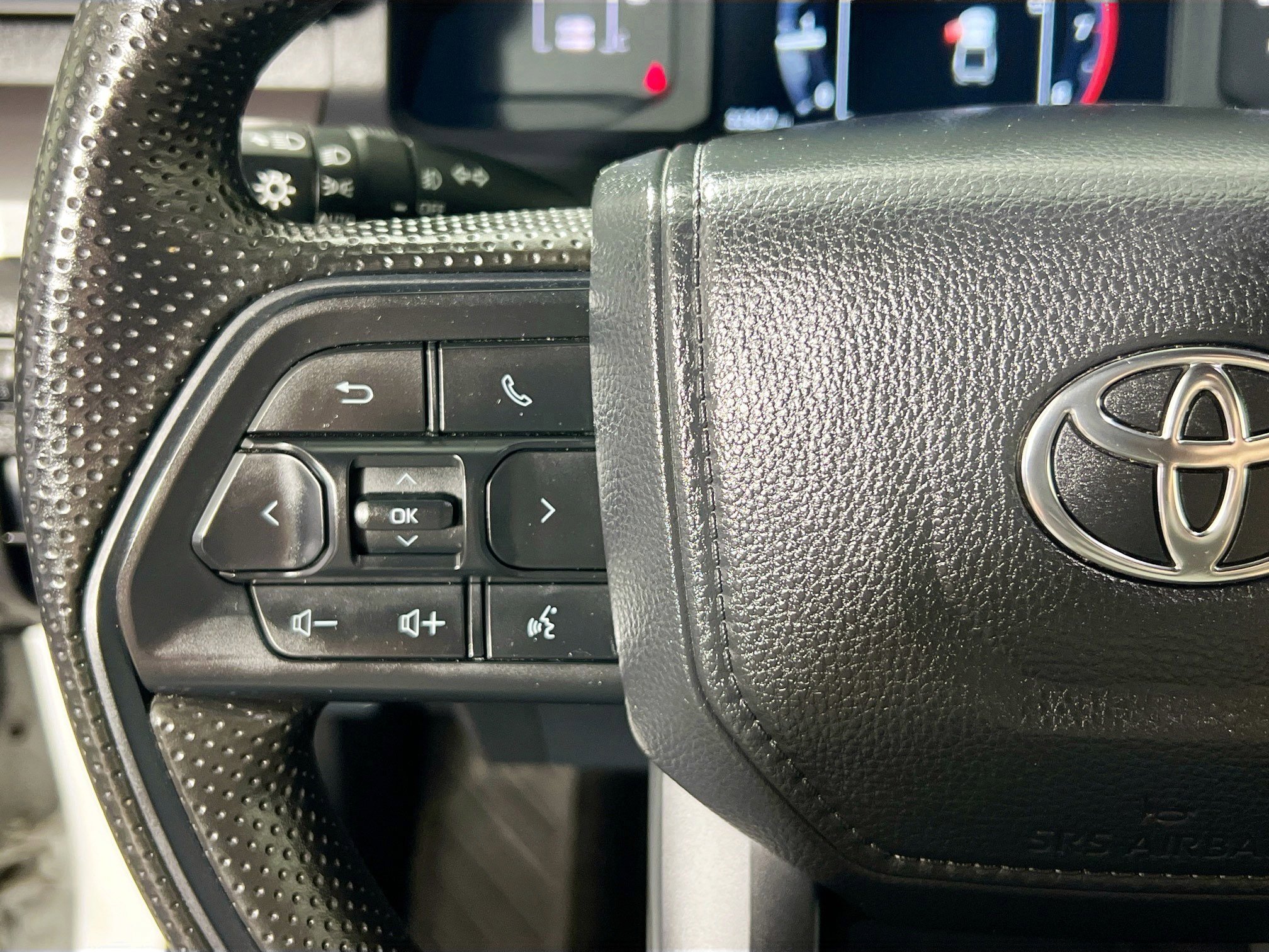 Used 2024 Toyota Tacoma SR5 image 18