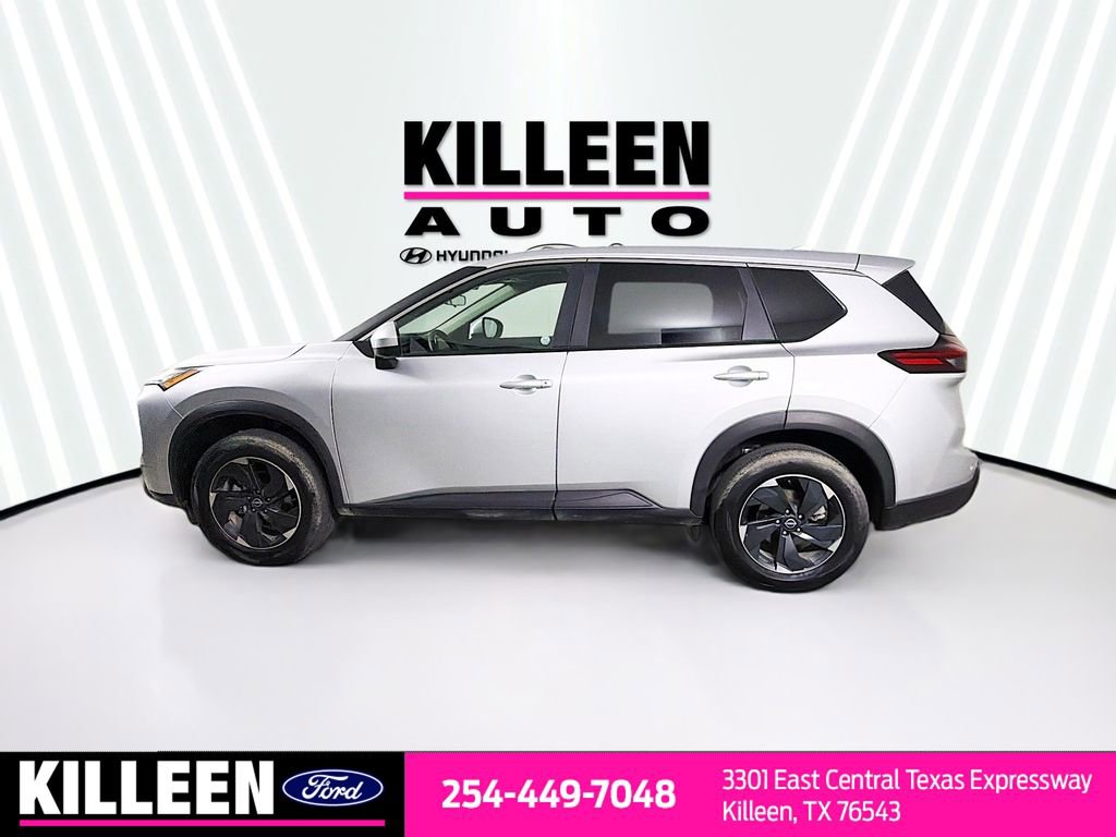 Used 2024 Nissan Rogue SV AWD/4WD image 4