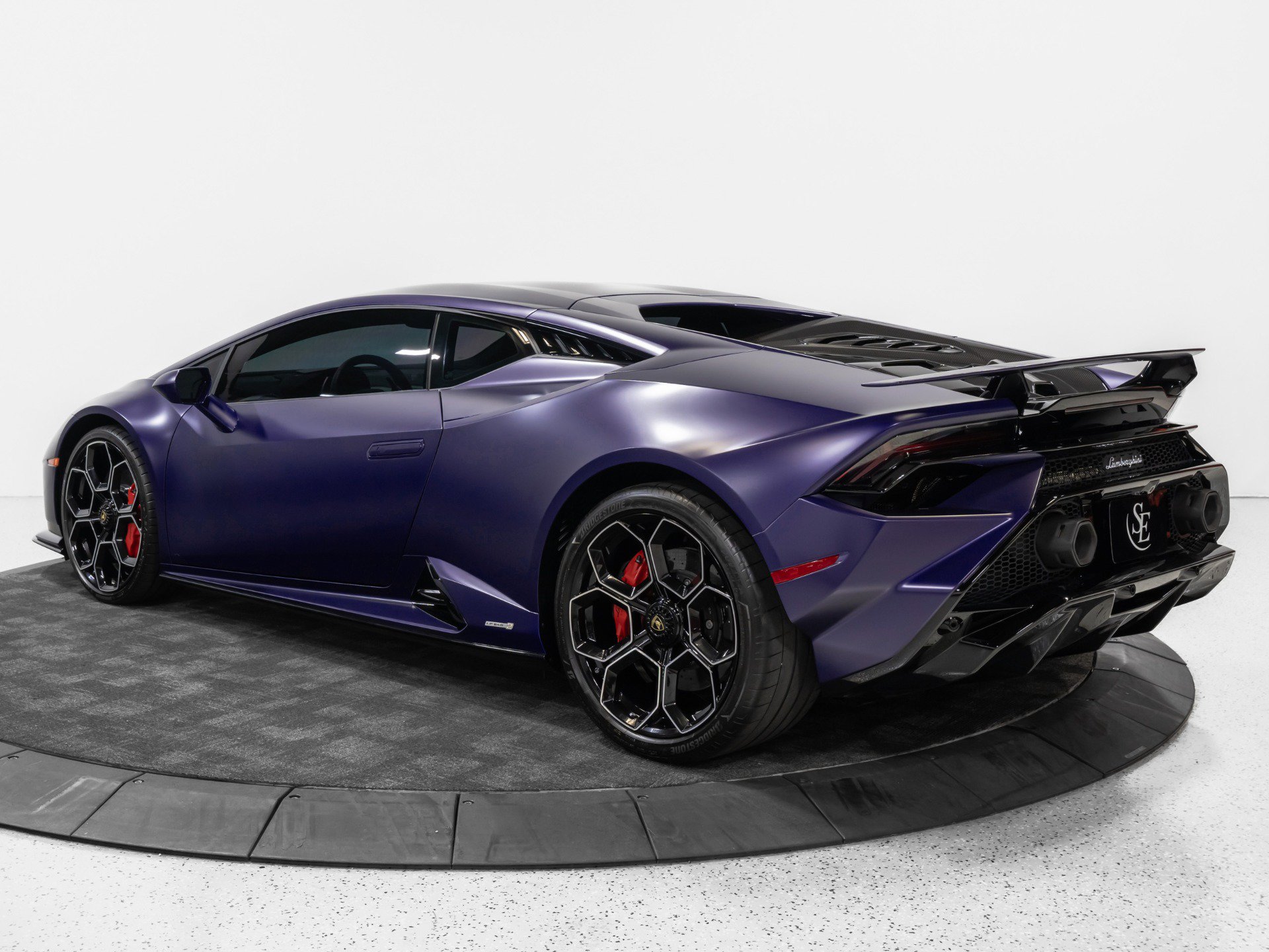 Used 2024 Lamborghini Huracan Tecnica RWD image 5