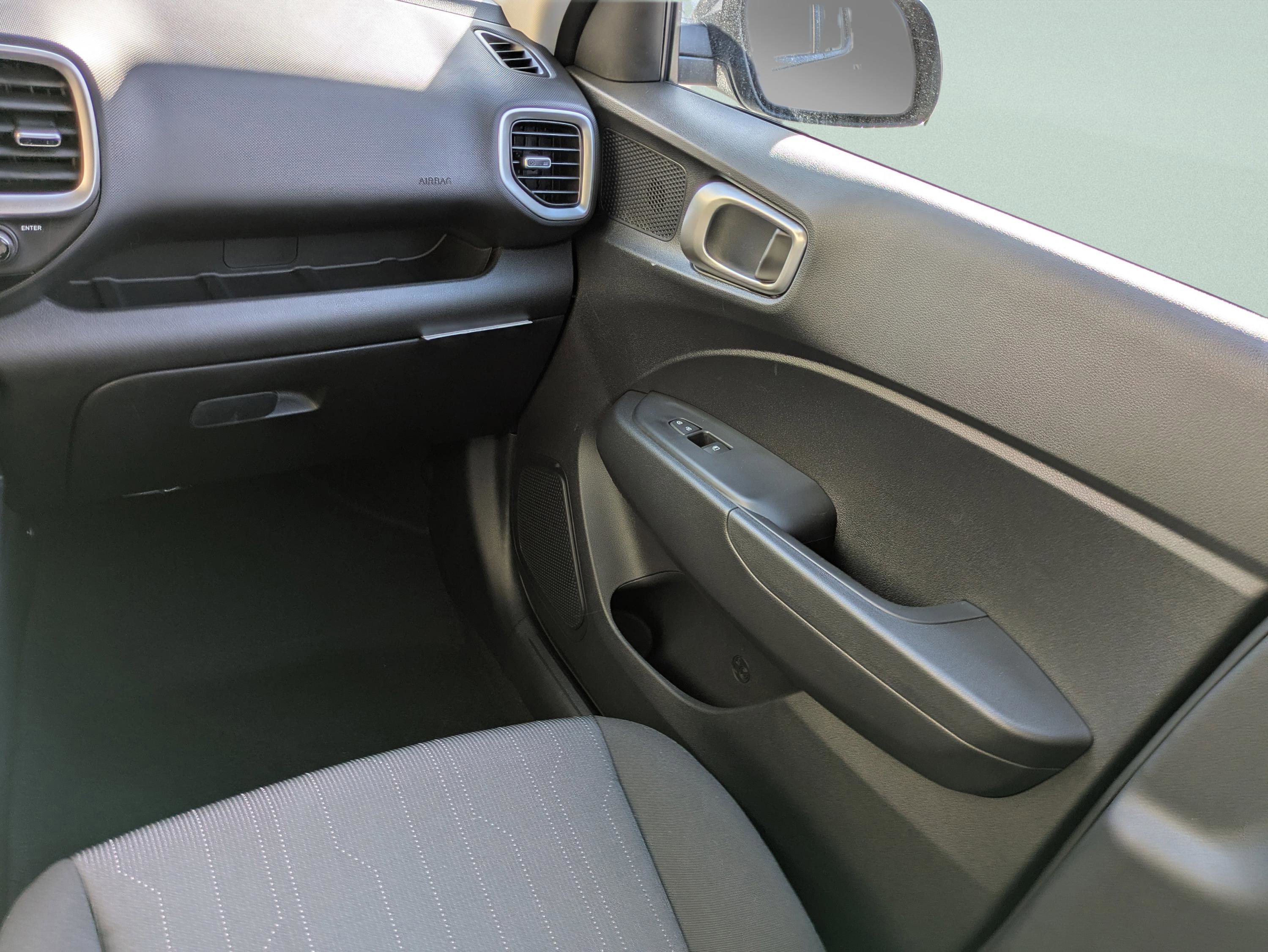 New 2026 Hyundai Venue SE FWD image 19