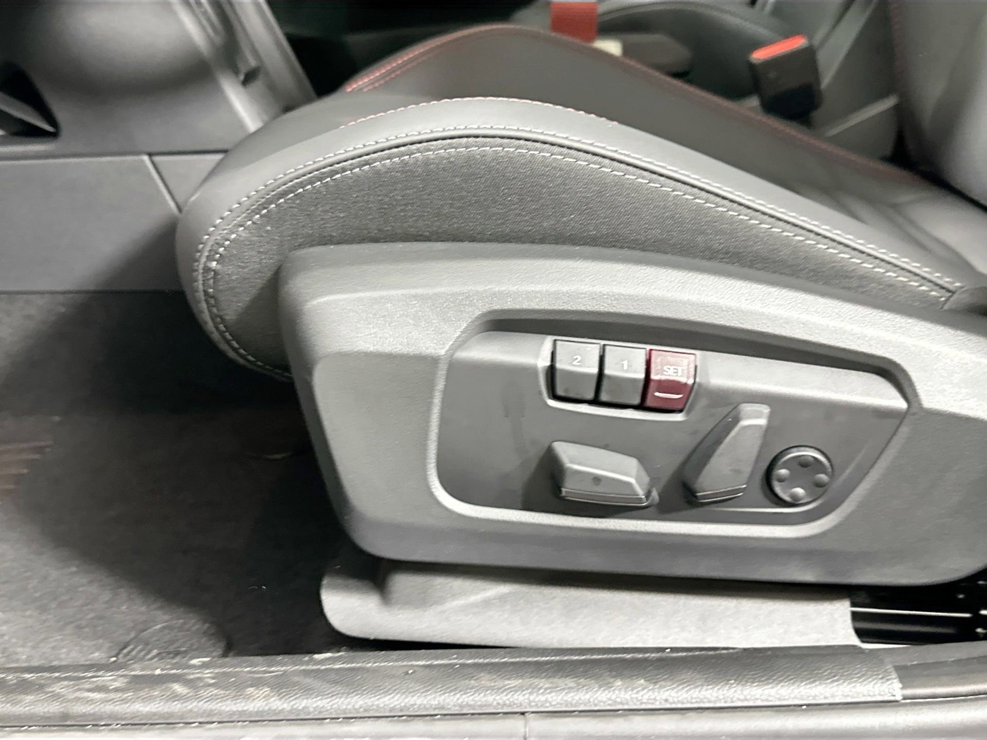 Certified 2025 MINI Cooper S image 17