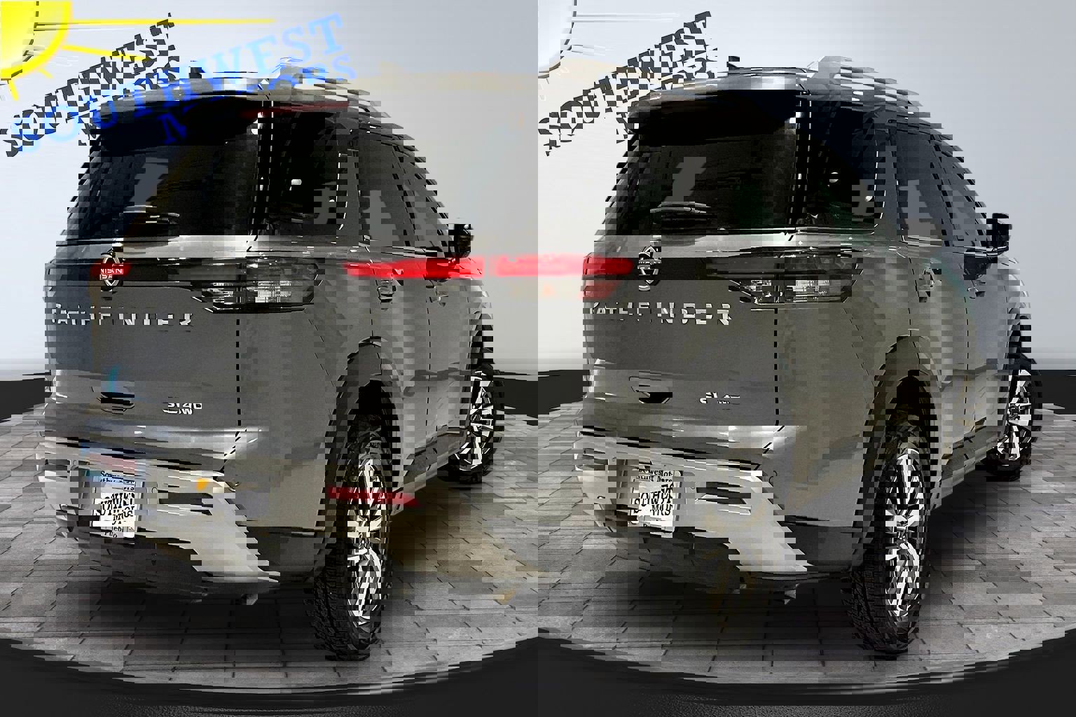 Used 2025 Nissan Pathfinder SL image 6