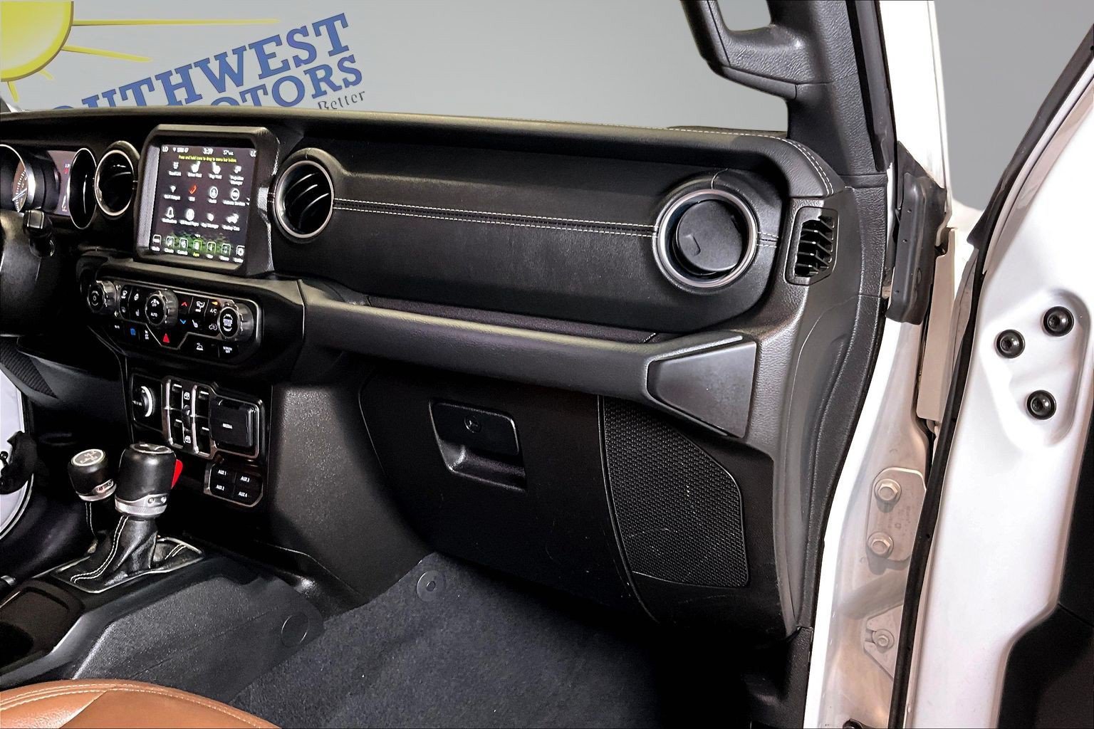 Used 2023 Jeep Wrangler Unlimited Sahara w/ Cold Weather Group AWD/4WD image 27