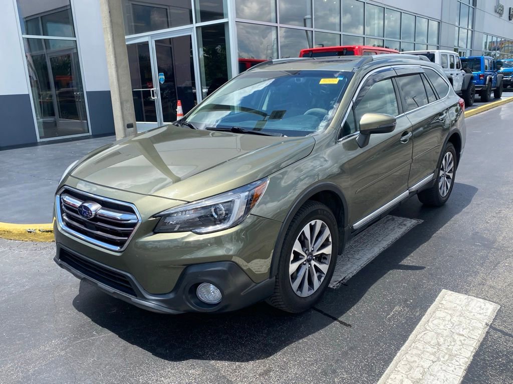 Used 2018 Subaru Outback 3.6R Touring AWD/4WD image 4