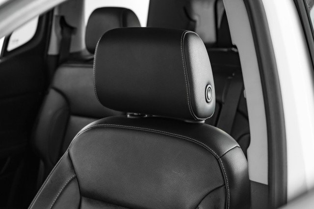 Used 2023 GMC Acadia SLT image 27