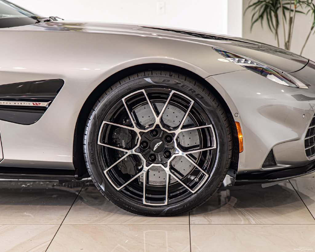New 2026 Aston Martin Vanquish Convertible RWD image 10