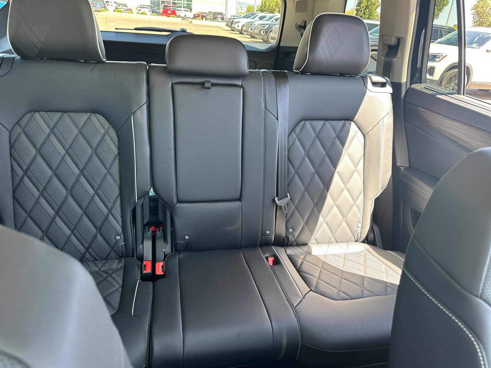 New 2025 Volkswagen Atlas SEL Premium R-Line image 18