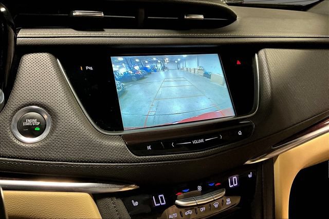 Used 2018 Cadillac XT5 Luxury w/ Driver Awareness Package AWD/4WD image 14