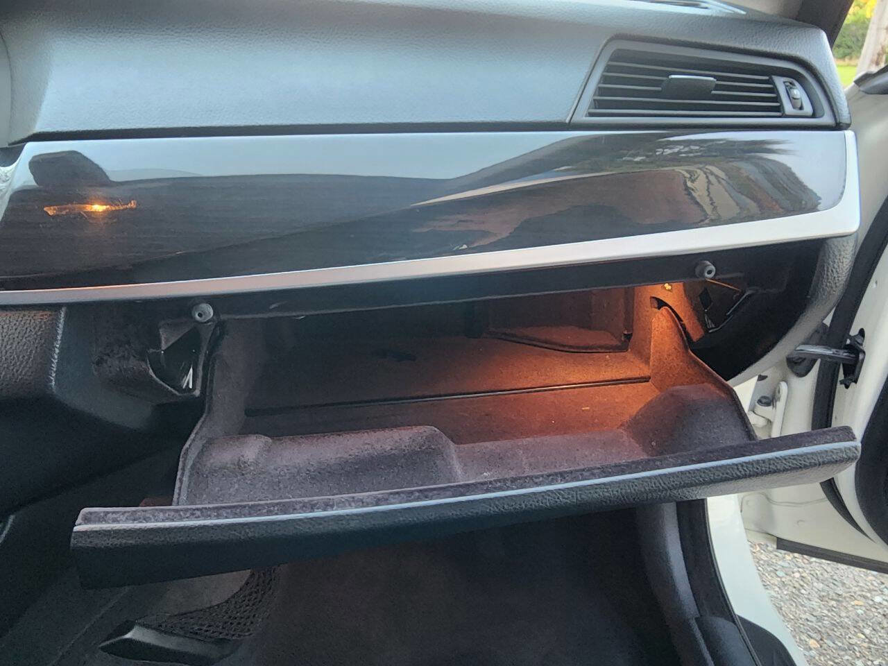 Used 2012 BMW 528i Sedan RWD image 31