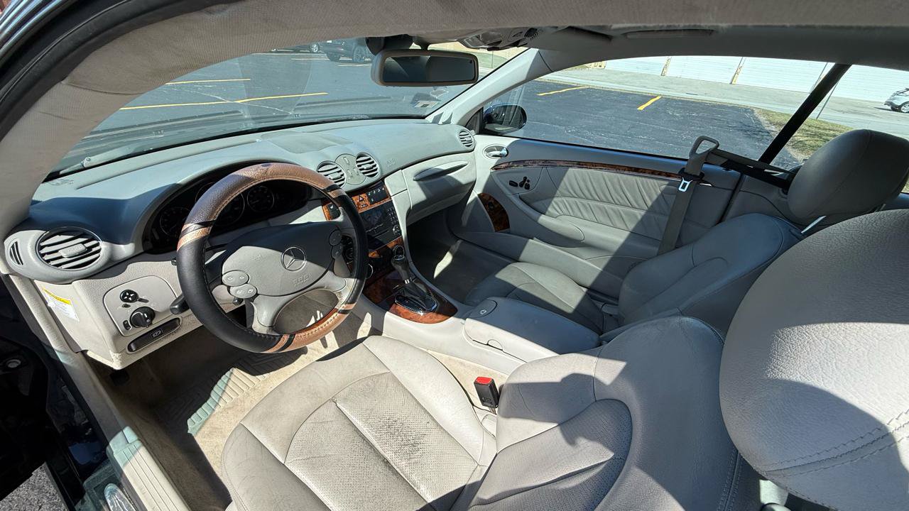 Used 2005 Mercedes-Benz CLK 500 Coupe image 9