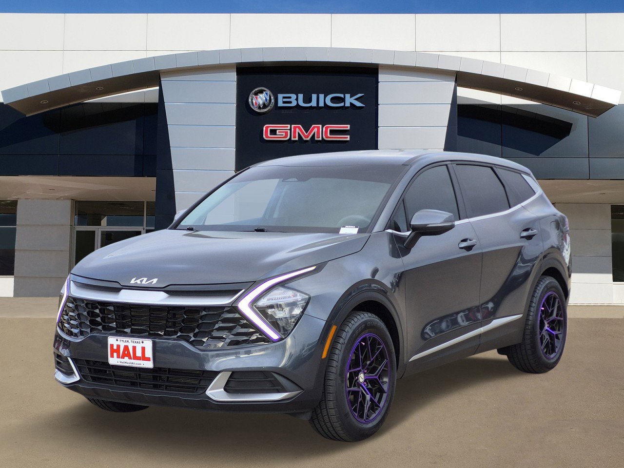 Used 2023 Kia Sportage EX image 3