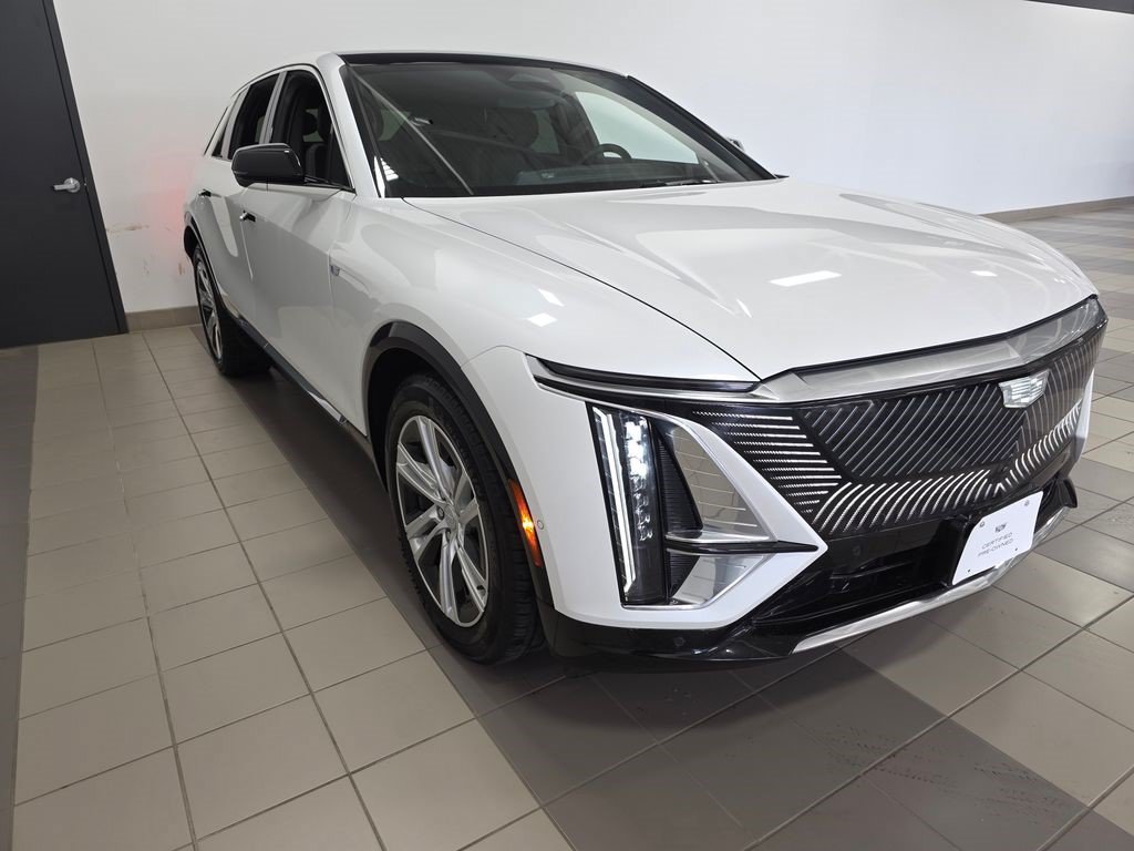 Certified 2024 Cadillac Lyriq Tech w/ Driver Assist Package AWD/4WD image 7