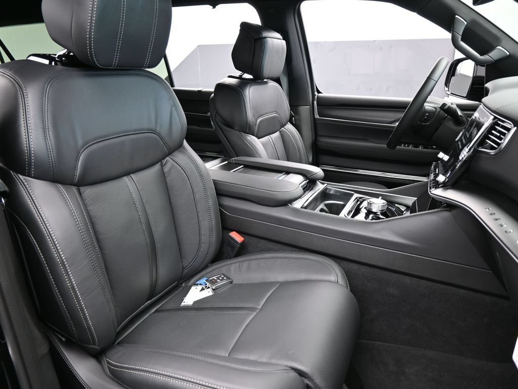 New 2026 Jeep Grand Wagoneer L Summit AWD/4WD image 47