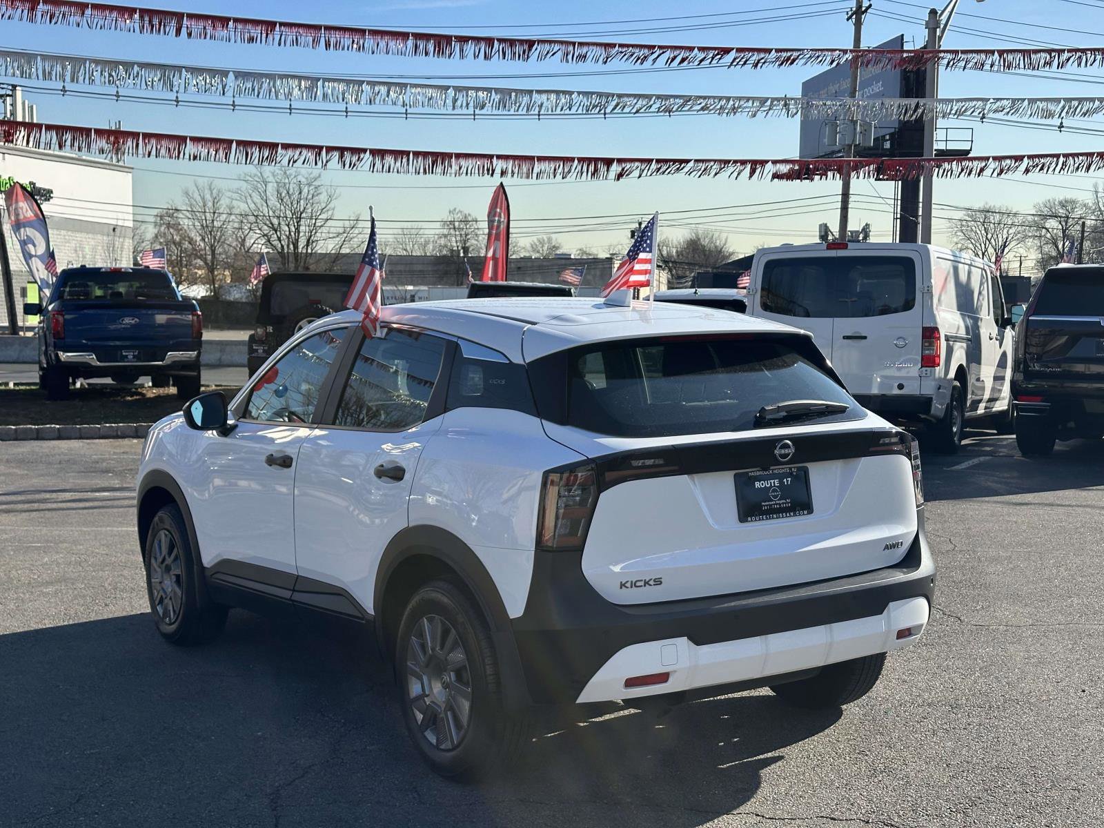 Used 2025 Nissan Kicks S image 4