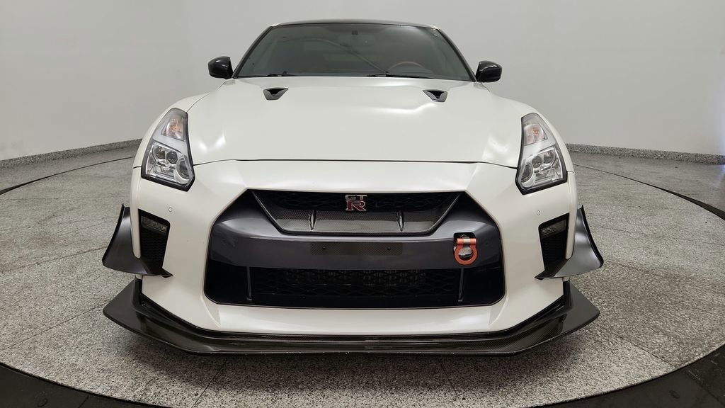 Used 2017 Nissan GT-R Premium w/ Premium Interior Package AWD/4WD image 9