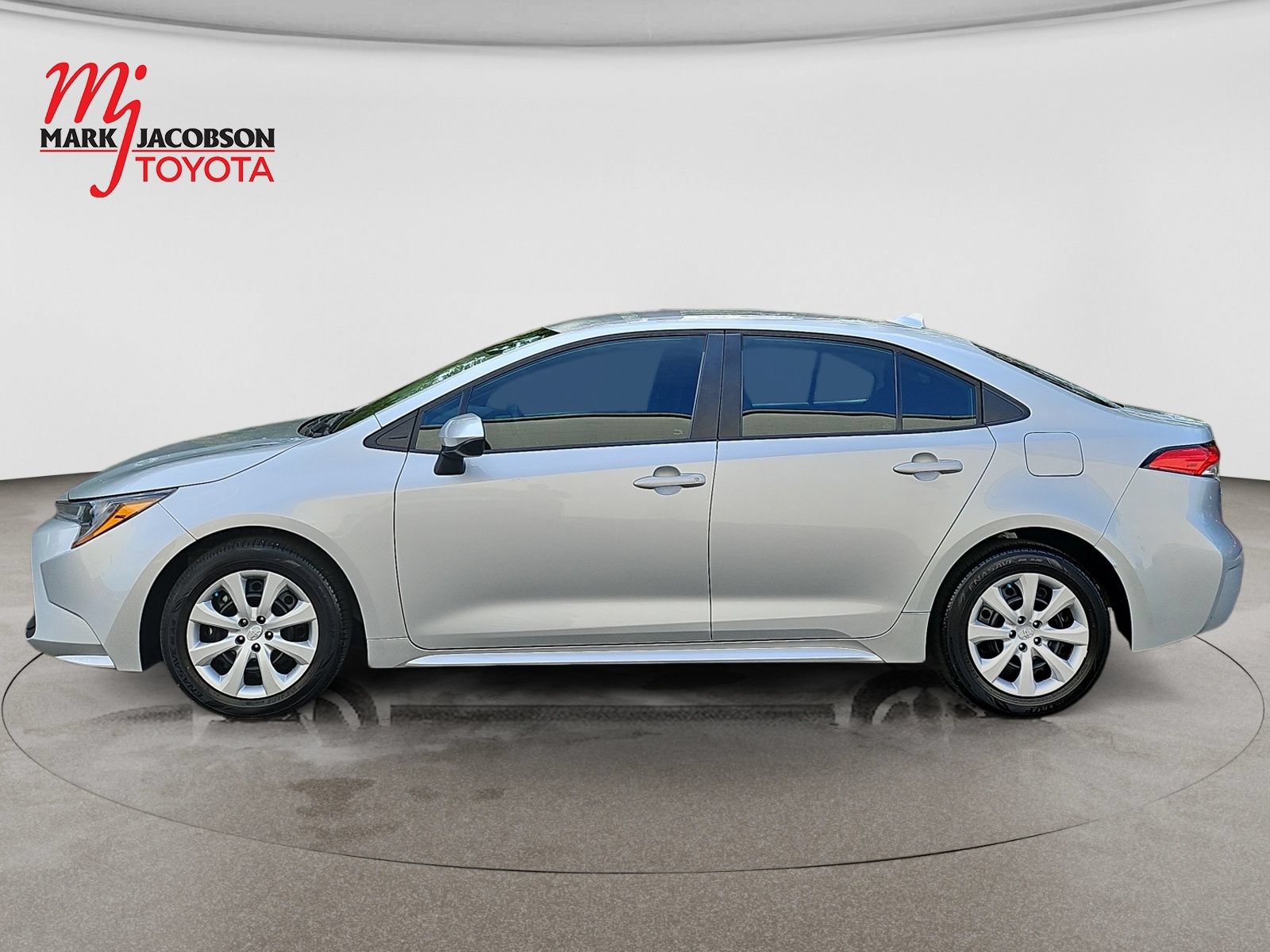 Used 2024 Toyota Corolla LE FWD image 15