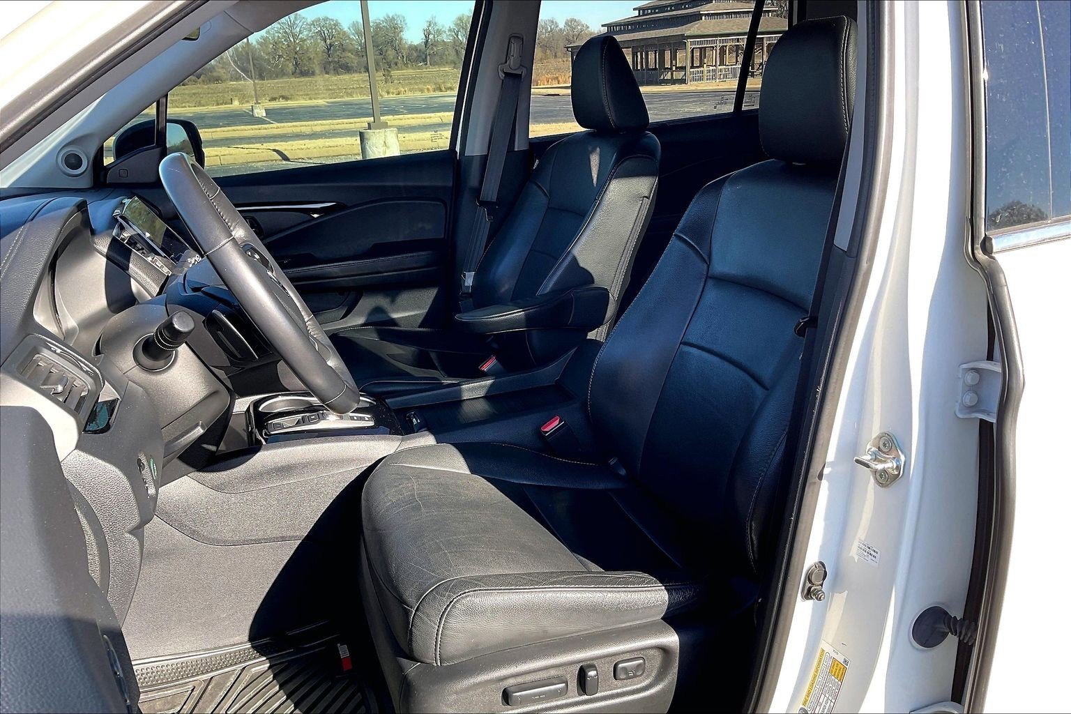 Used 2019 Honda Pilot Touring image 7