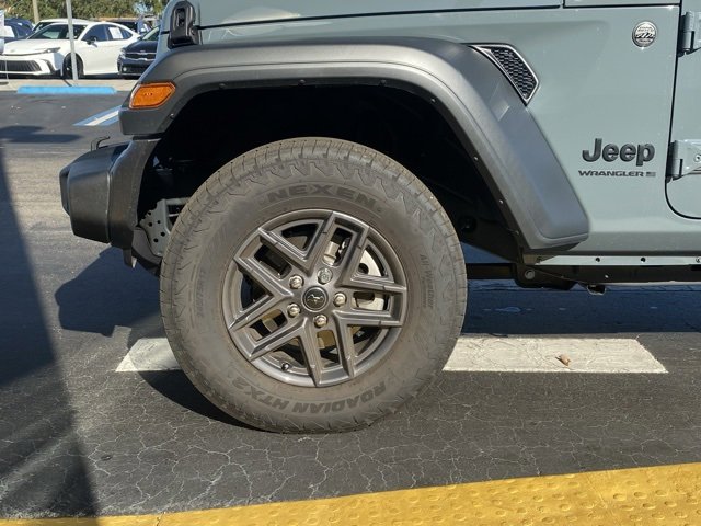 Used 2025 Jeep Wrangler Sport S image 10