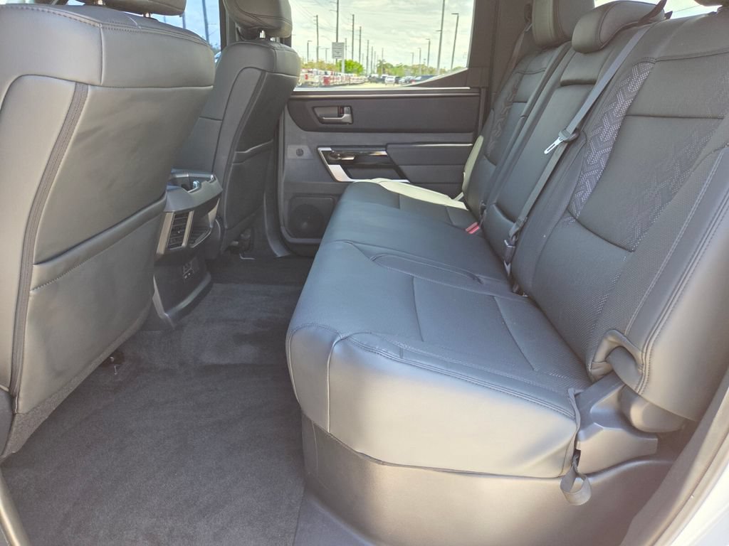 Used 2025 Toyota Tundra Limited AWD/4WD image 18