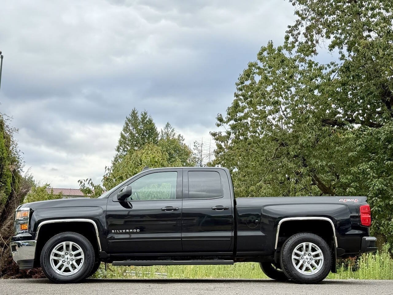 Used 2015 Chevrolet Silverado 1500 LT AWD/4WD image 3