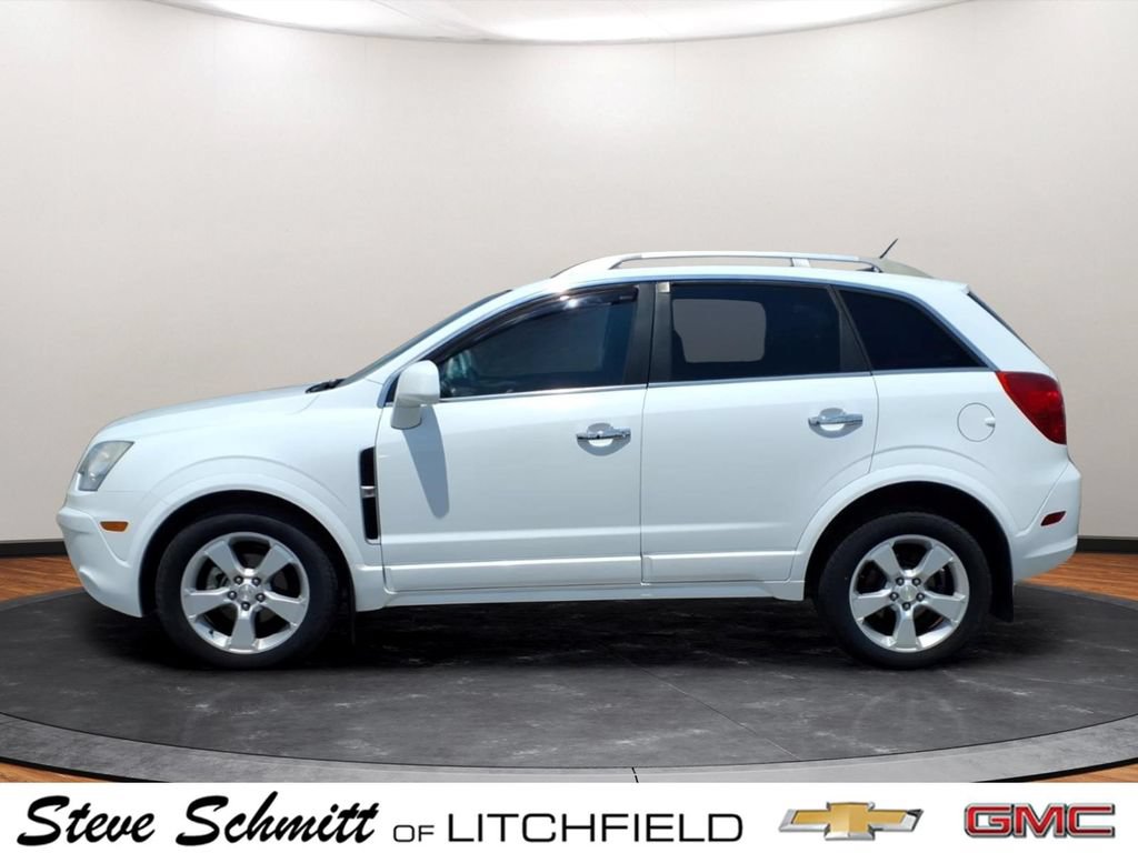 Used 2013 Chevrolet Captiva Sport LTZ FWD image 2